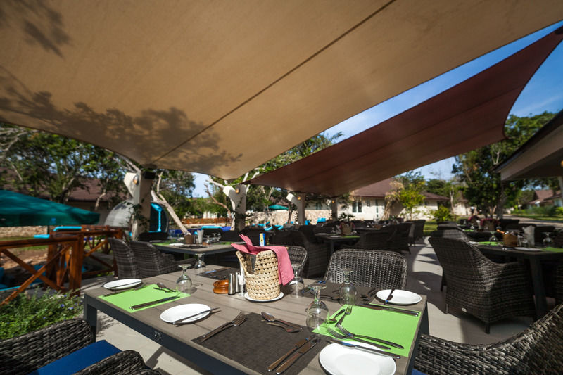 Leopard Beach Diani Beach Bagian luar foto